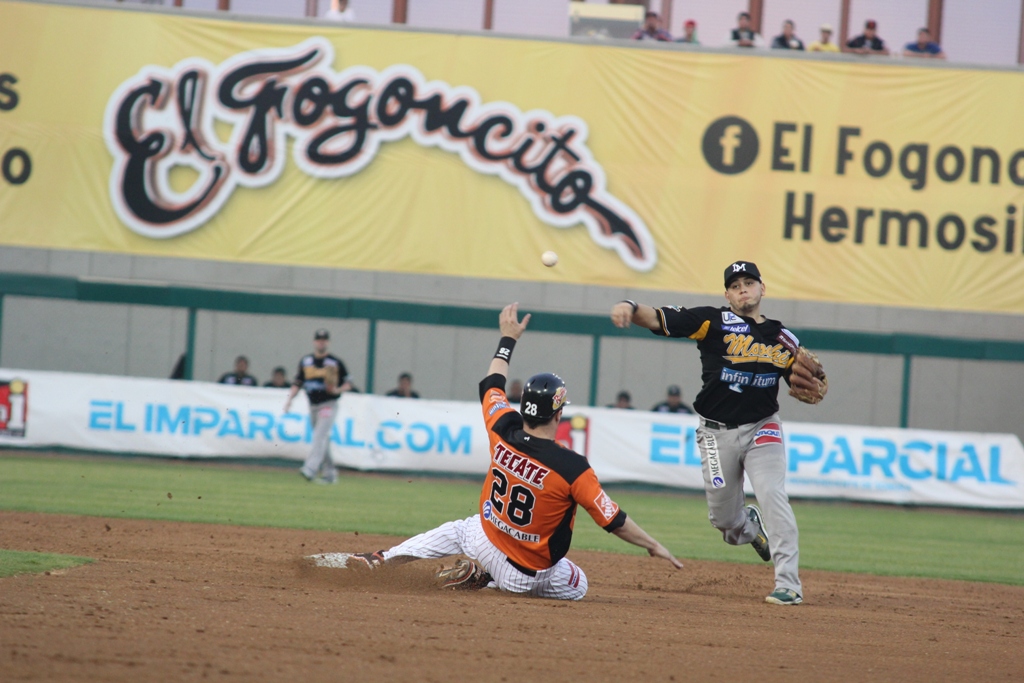 Semifinales juego 7 Naranjeros vs Mochis (7)
