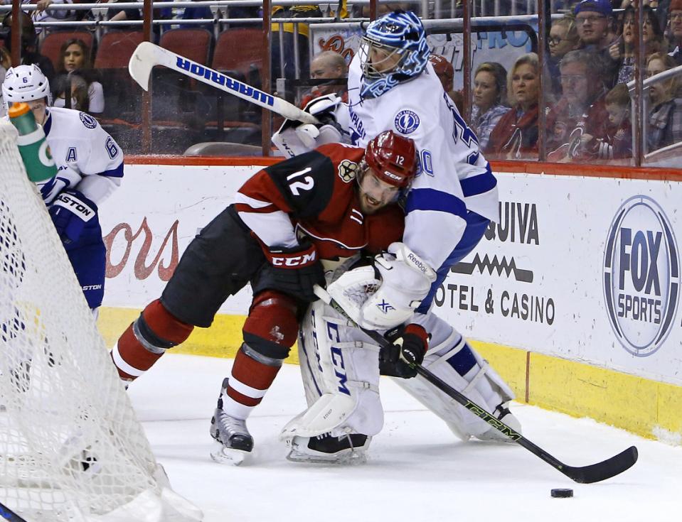 Lightnint Coyotes Hockey