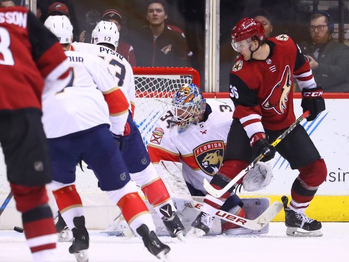 Escapa triunfo a los&nbsp;Coyotes