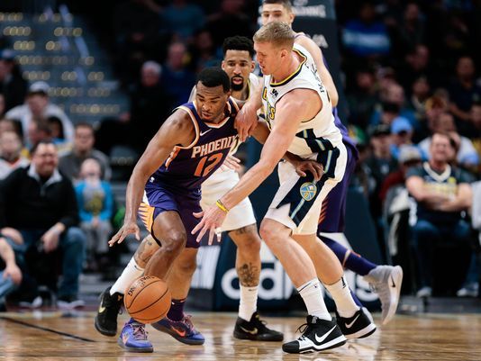 Hunden a Soles  en tercer&nbsp;cuarto