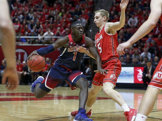 Ayton luce en&nbsp;triunfo