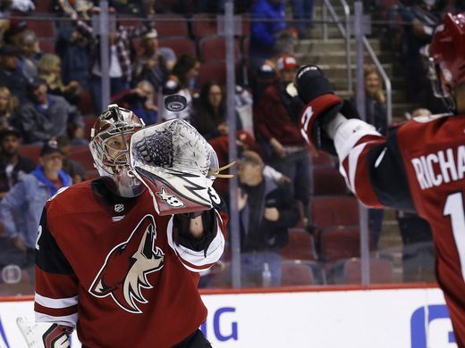 Raanta baja la&nbsp;cortina