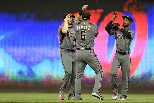 Amarra D’backs  la novena&nbsp;serie