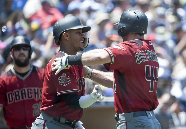 Diamondbacks  sacan escobas