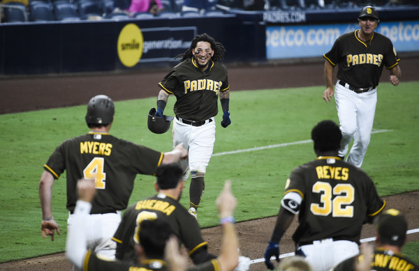 D’backs caen en quince&nbsp;innings