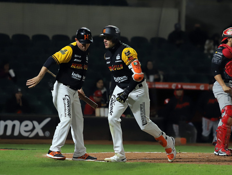 Naranjeros aseguran la&nbsp;serie