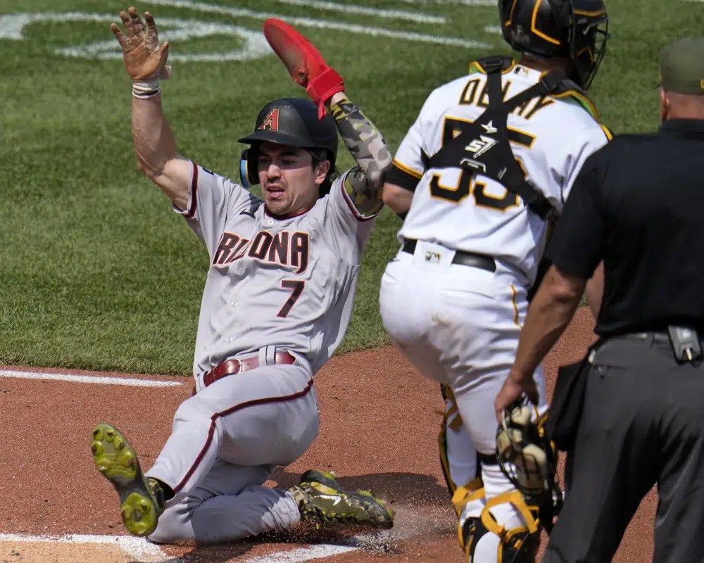 Walker produce tres al ganar&nbsp;Diamondbacks