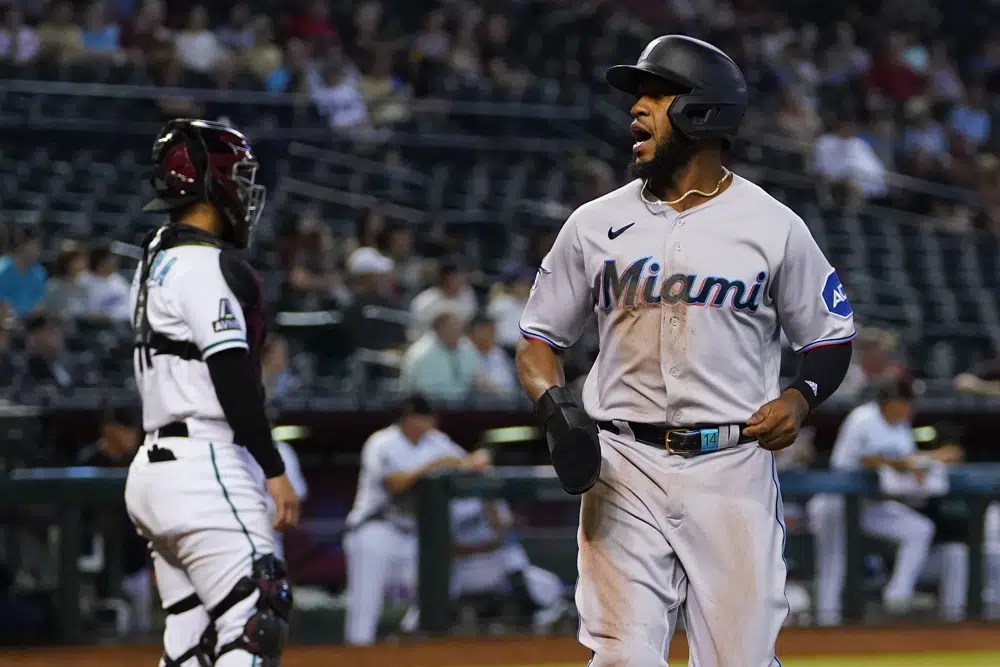 Marlins se quedan con la&nbsp;serie