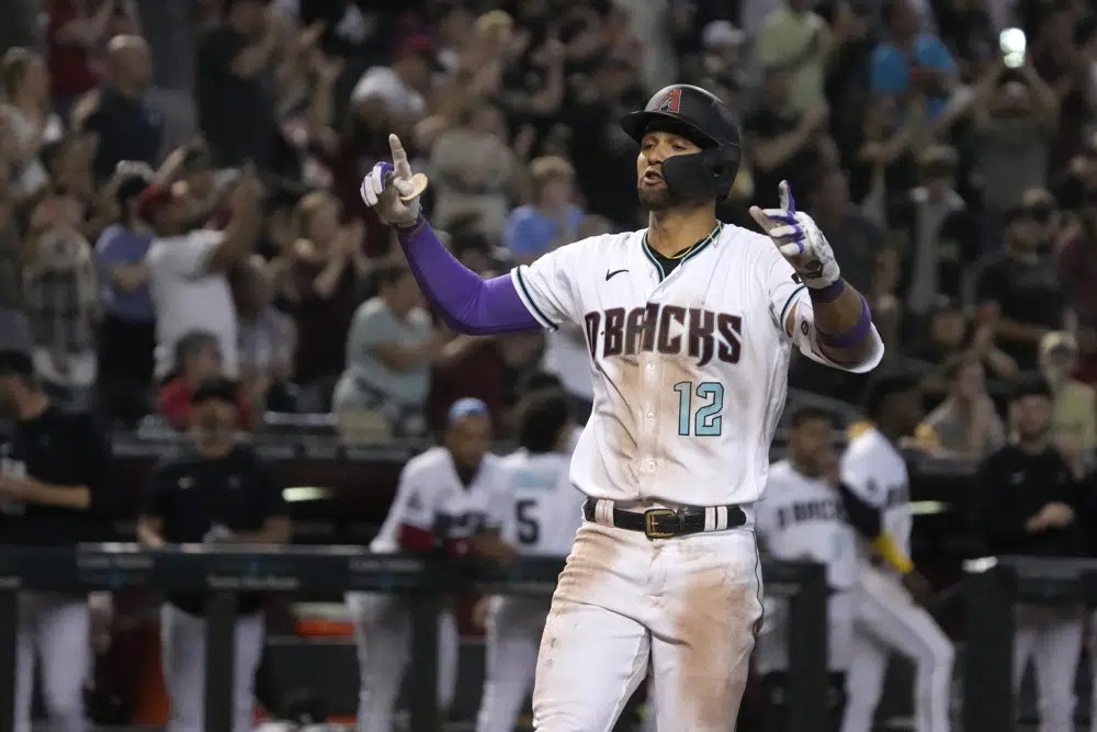 Rally en la novena da triunfo a&nbsp;Diamondbacks