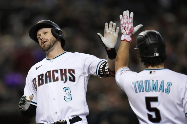 D’backs ganan con rally&nbsp;tempranero