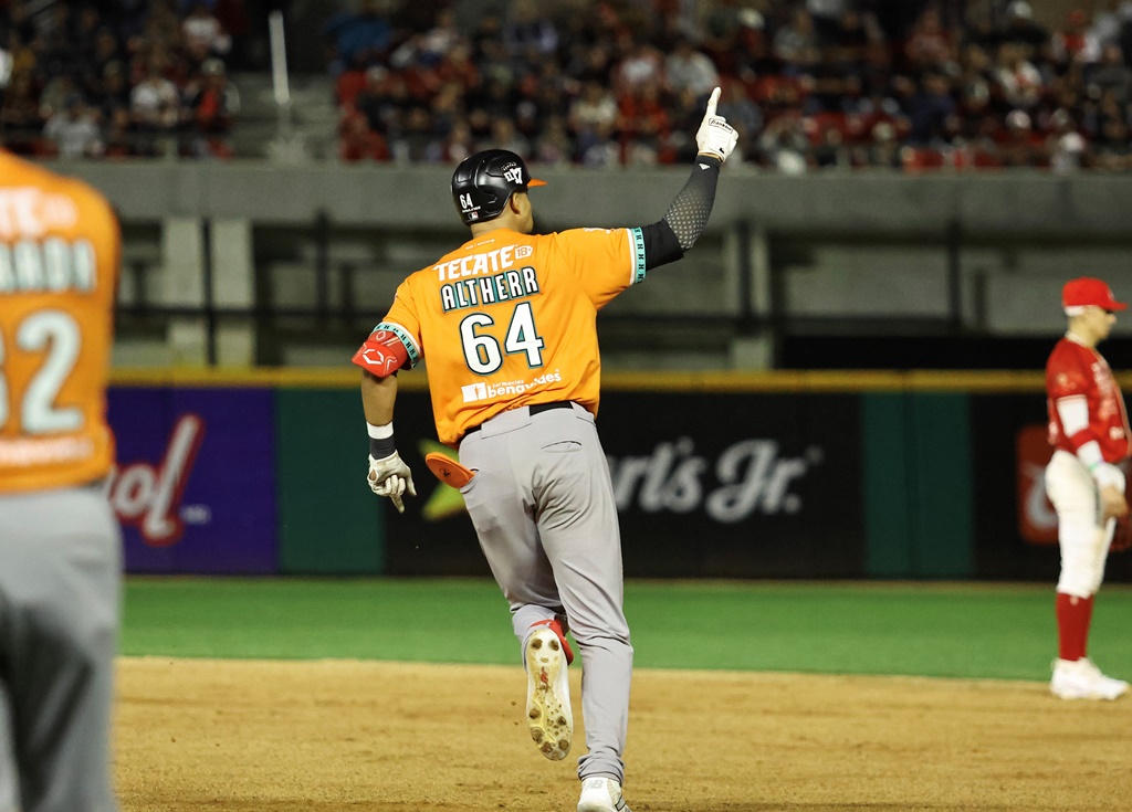 Naranjeros acarician el&nbsp;título