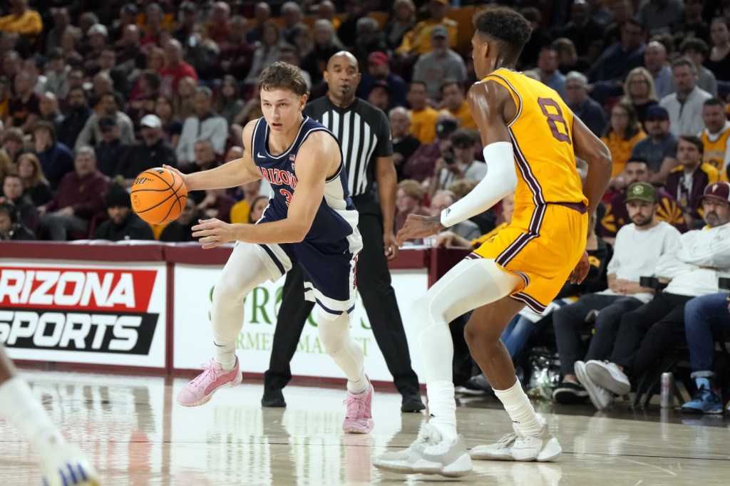 Cats completan limpia