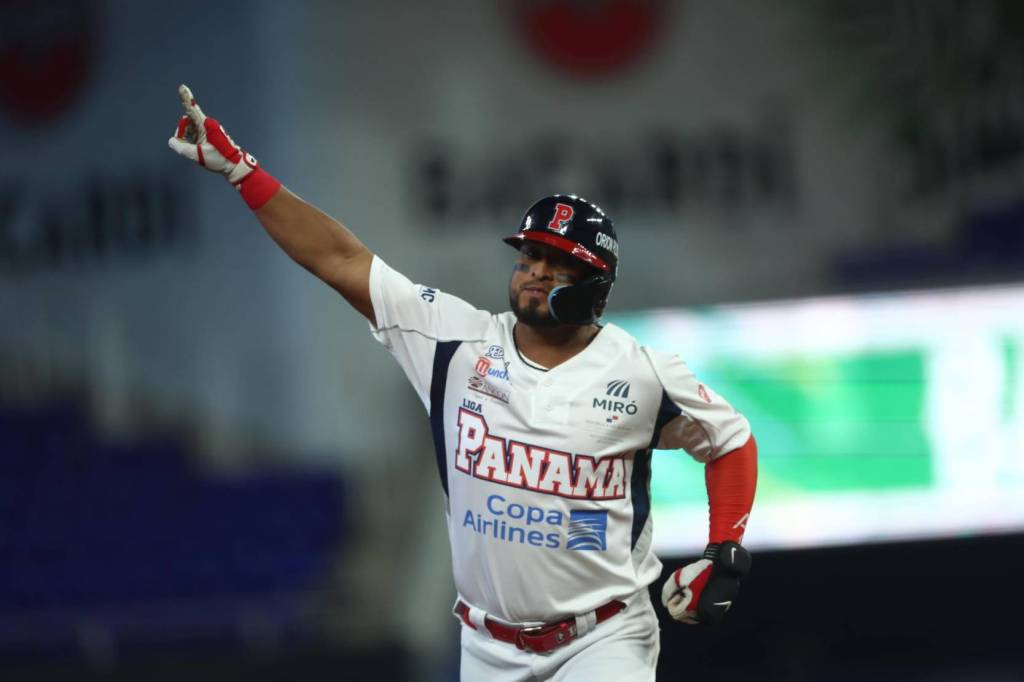 Naranjeros quedan tendidos