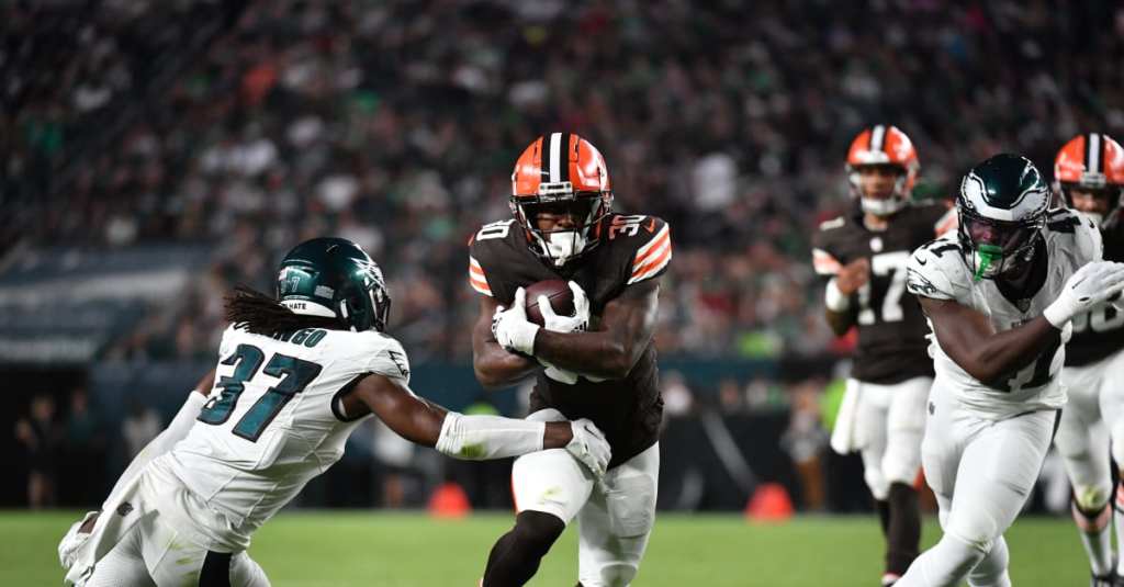 Cardenales refuerza ataque