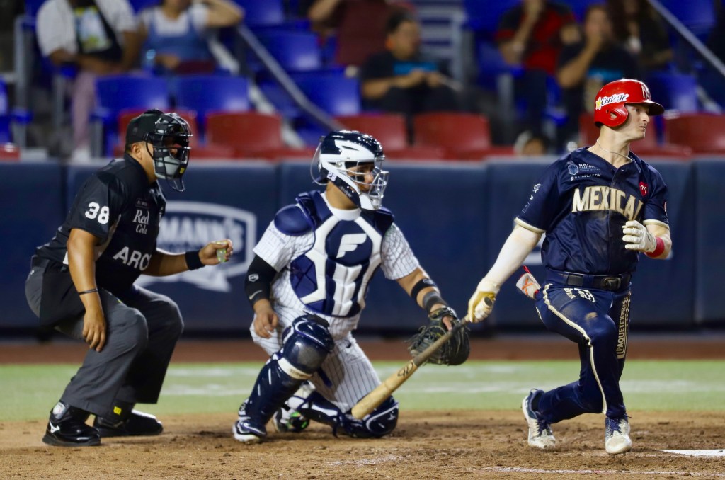 Águilas superan a los Sultanes&nbsp;HIGHLIGHTS