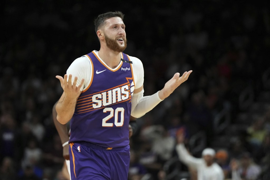 Nurkic se tambalea en los&nbsp;Suns