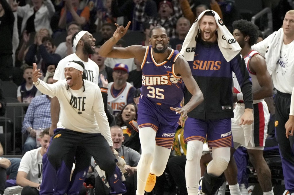 Suns hilvanan cuarta victoria&nbsp;HIGHLIGHTS