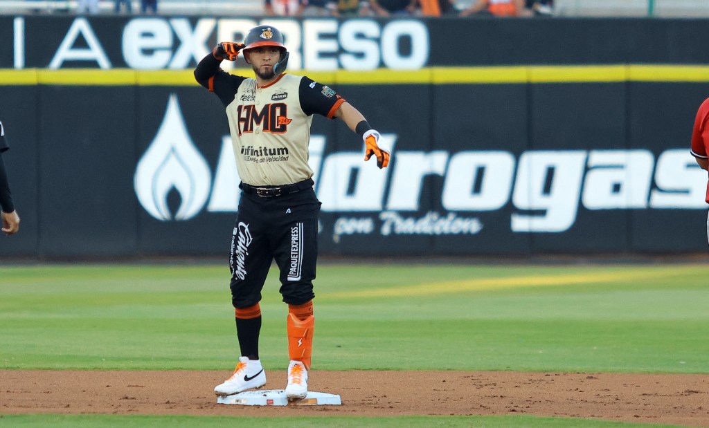 Luis González produce cuatro en triunfo de Naranjeros&nbsp;HIGHLIGHTS