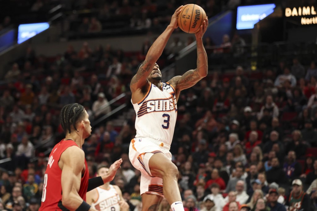 Suns hilvanan derrotas