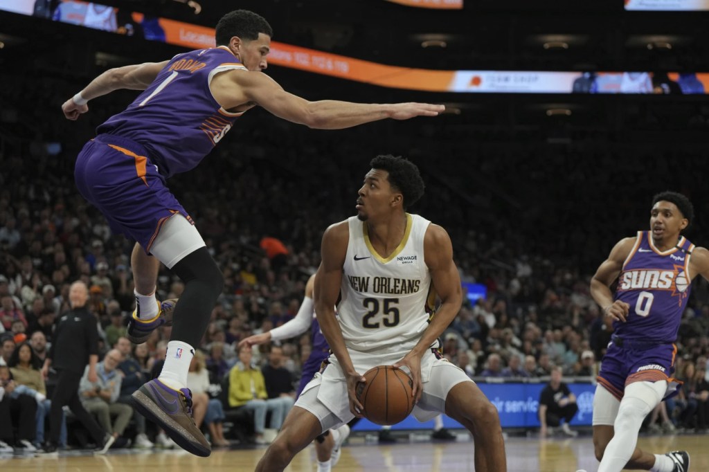 Williamson hunde a los&nbsp;Suns