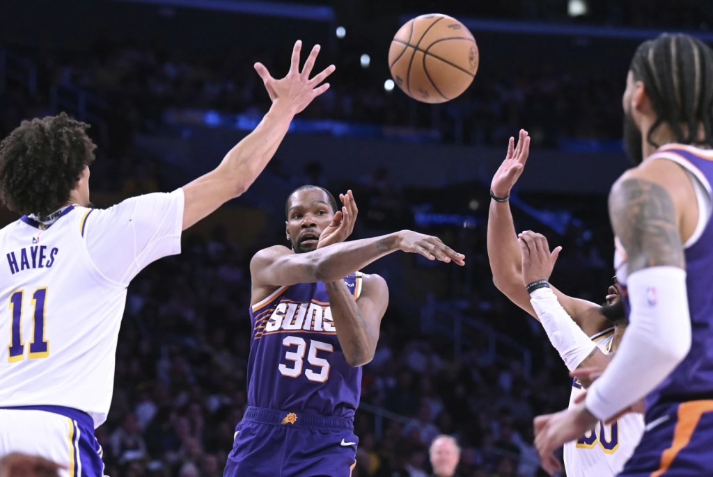 Lakers derrotan a los&nbsp;Suns