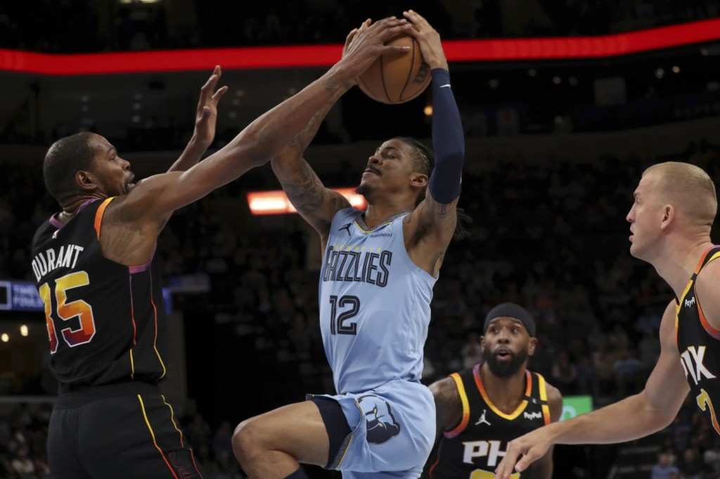 Suns ceden terreno en la carrera por el play&nbsp;in