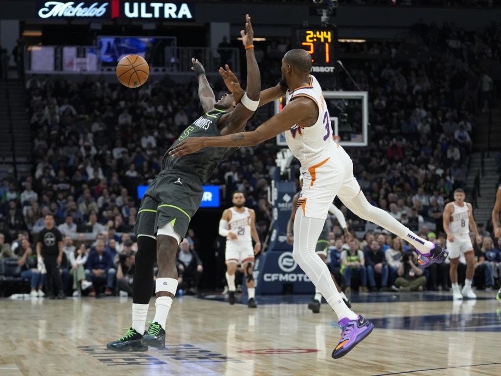 Wolves complican vida a los&nbsp;Suns