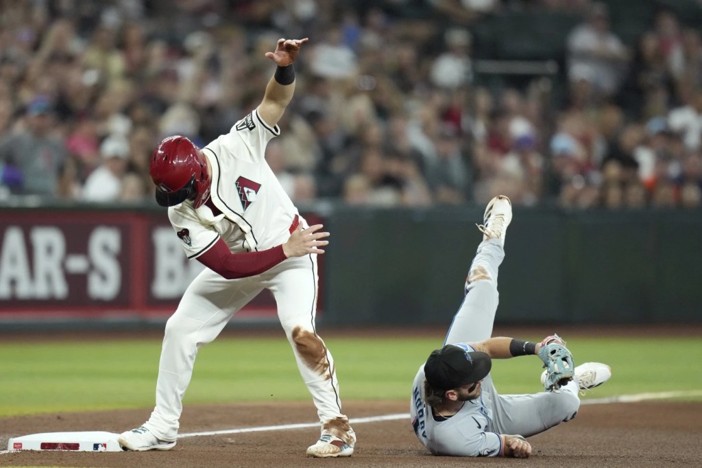 D’backs canjean veterano