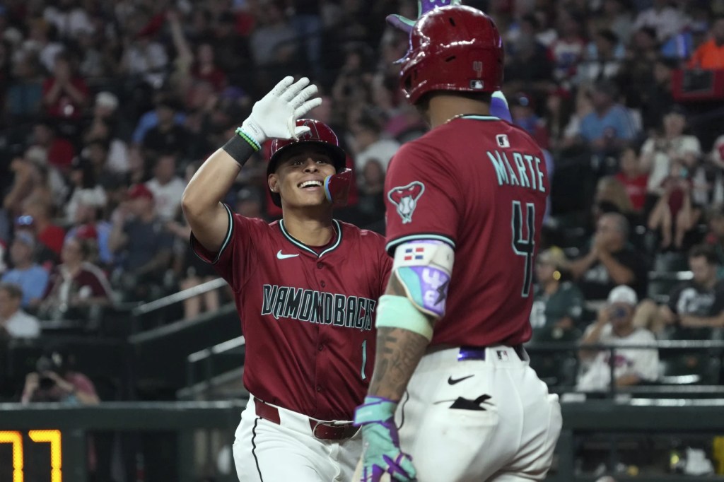 D’backs aprietan carrera&nbsp;wildcard