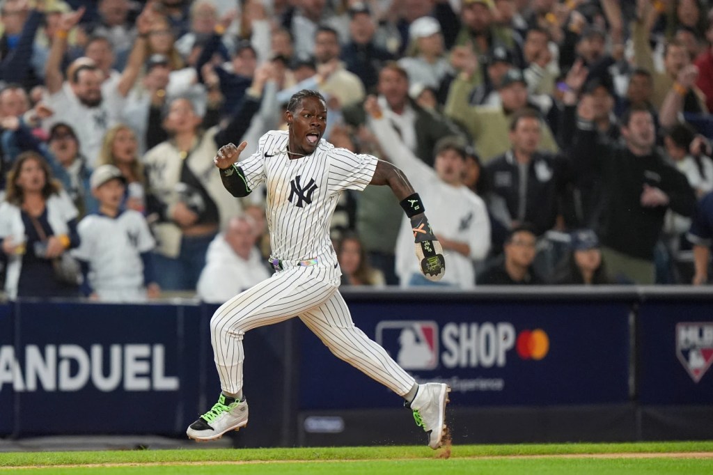 Yankees ganan y habrá&nbsp;tercero
