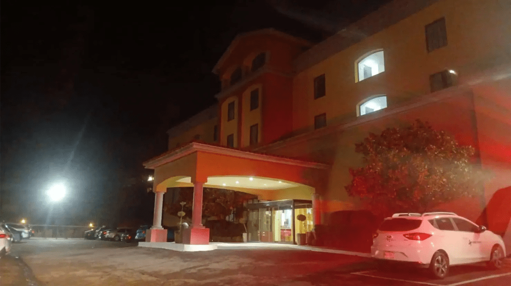 Desalojan hotel de Nogales; varios inquilinos intoxicados con&nbsp;solvente