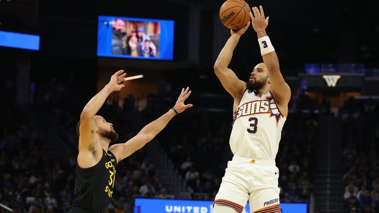 Aplacan Warriors a los&nbsp;Suns