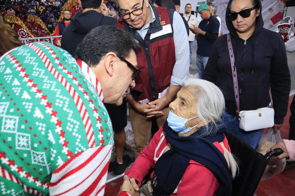 Llevan cena navideña a más de cuatro mil familias&nbsp;nogalenses