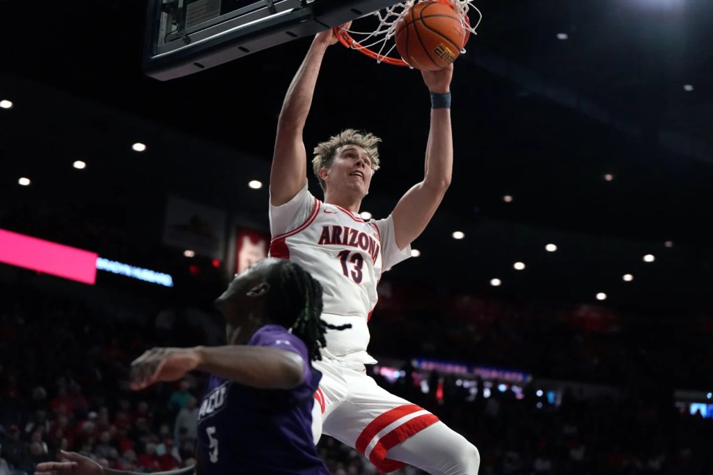 Arizona sin problemas, arrollan a Abilene&nbsp;Christian