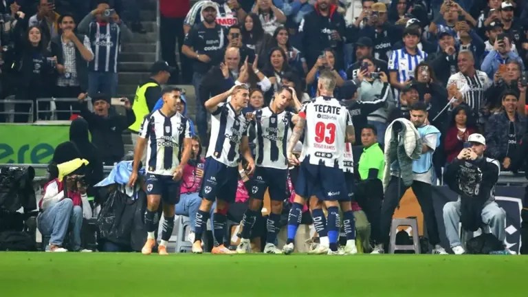 Rayados pone en jaque al&nbsp;campeón