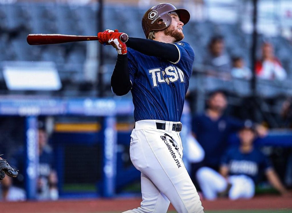 Charros sacan escobas sobre&nbsp;Tucson