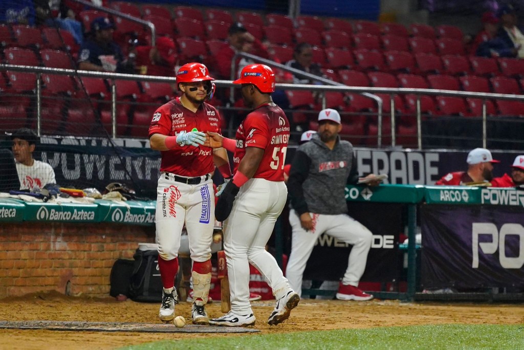 Tercera victoria de José&nbsp;Urquidy