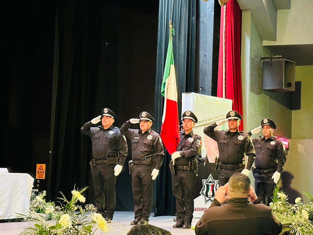 Reconocen a policías de Nogales, recuerdan a los&nbsp;caídos