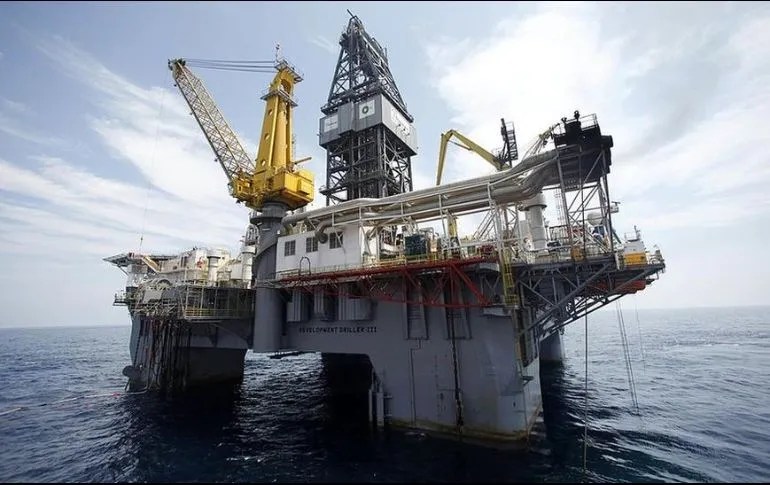 Petróleo mexicano a Cuba se vuelve tema de debate